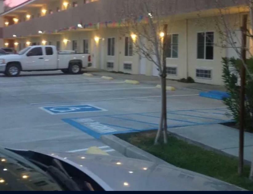 America Inn & Suites Ridgecrest Dış mekan fotoğraf